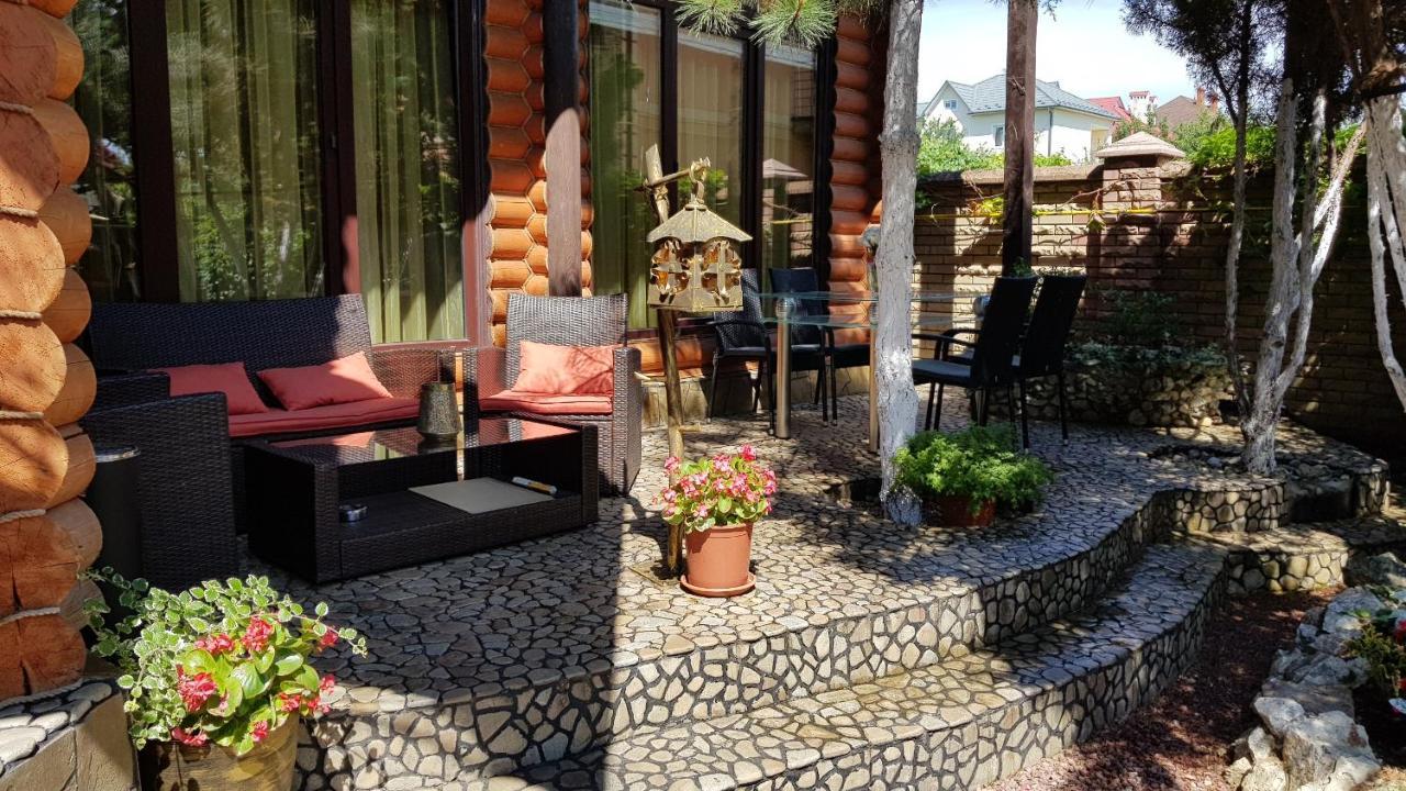 Luxury Villa With Pool And Sauna แชร์นิฟซี ภายนอก รูปภาพ
